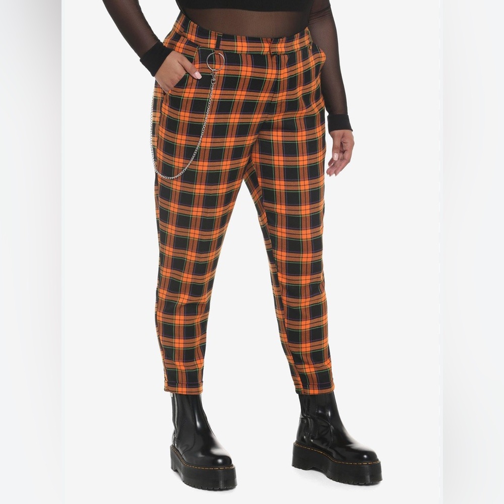 Hot Topic Vibrant Orange and Black Plaid Pants Large goth spooky Halloween